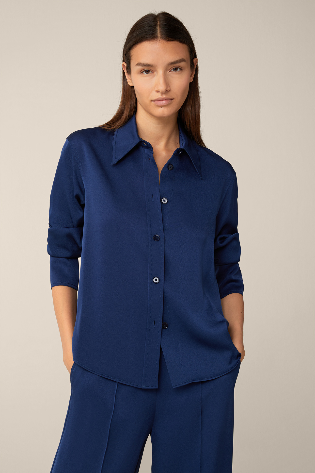 Long-sleeved Crêpe Shirt Blouse in Blue